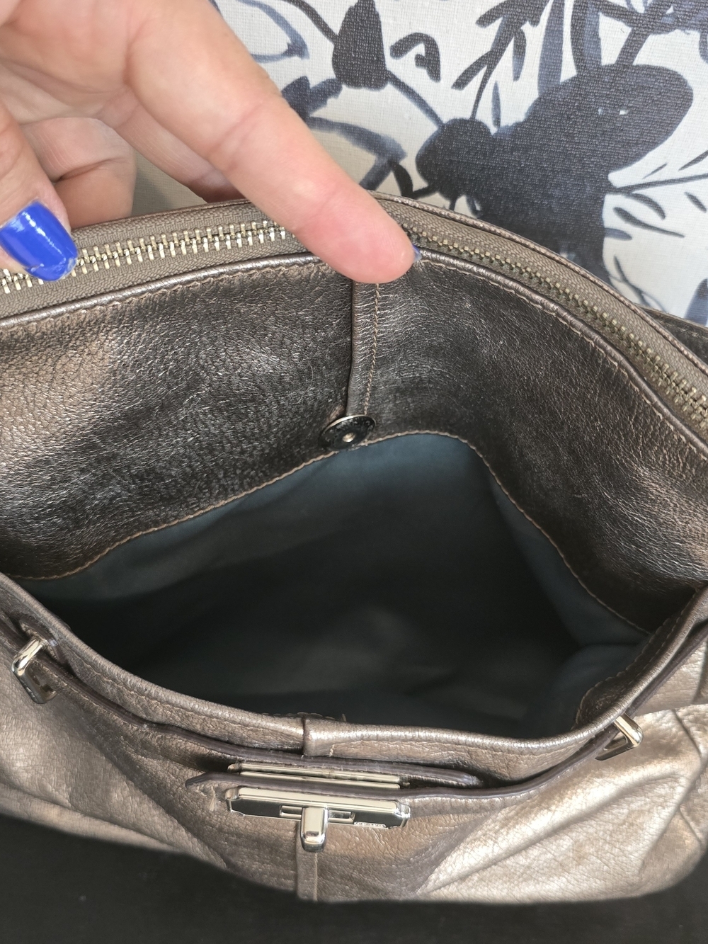 Coach Chelsea Ashlyn Metallic Pewter Leather Turnlock Hobo Bag With Wallet - Picture 5 of 16